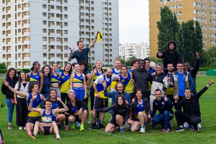 Photo de groupe USF Athlé aux interclubs 2025